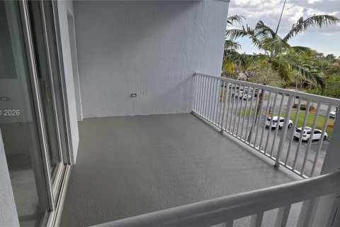 Купить кондоминиум в Дорал, Флорида 3 спальни, 181.16м2, № 2028400 - фото 5