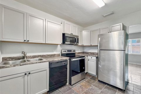Villa ou maison à louer à New Port Richey, Floride: 2 chambres, 94.76 m2 № 2413682 - photo 6