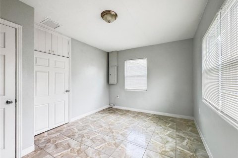 Villa ou maison à louer à New Port Richey, Floride: 2 chambres, 94.76 m2 № 2413682 - photo 10