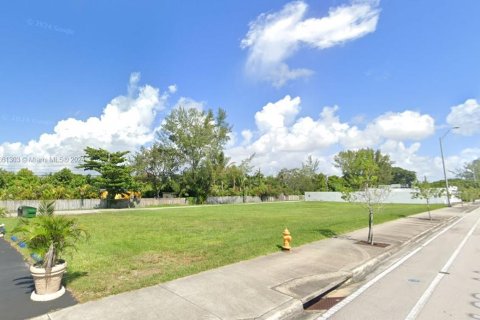 Immobilier commercial à vendre à South Miami, Floride № 2079741 - photo 2