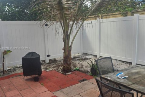 Townhouse in Pompano Beach, Florida 3 bedrooms, 120.31 sq.m. № 2044457 - photo 7