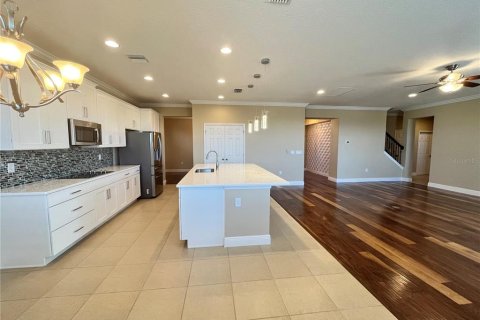 Villa ou maison à louer à Clermont, Floride: 7 chambres, 436.64 m2 № 2412594 - photo 18