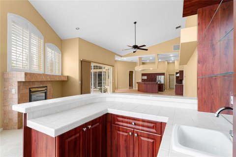 Casa en venta en Tampa, Florida, 4 dormitorios, 333.43 m2 № 1899727 - foto 25
