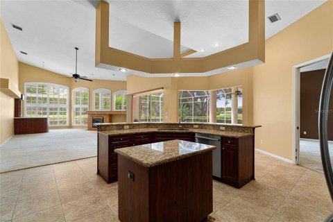 Casa en venta en Tampa, Florida, 4 dormitorios, 333.43 m2 № 1899727 - foto 14