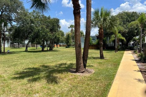 Condo in Tampa, Florida, 1 bedroom  № 2094928 - photo 3