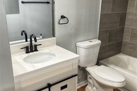 Condo in Tampa, Florida, 1 bedroom  № 2094928 - photo 18