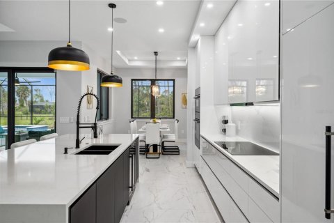Casa en venta en Rotonda, Florida, 4 dormitorios, 265.42 m2 № 1917609 - foto 11