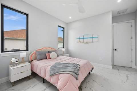 Casa en venta en Rotonda, Florida, 4 dormitorios, 265.42 m2 № 1917609 - foto 23