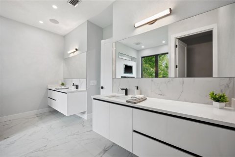 Casa en venta en Rotonda, Florida, 4 dormitorios, 265.42 m2 № 1917609 - foto 16
