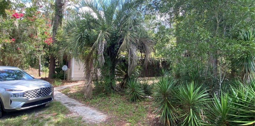 House in Citra, Florida 3 bedrooms, 124.86 sq.m. № 1813374