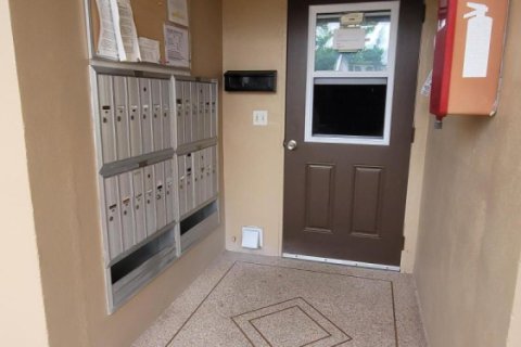 Condominio en venta en West Palm Beach, Florida, 2 dormitorios, 74.14 m2 № 849797 - foto 1