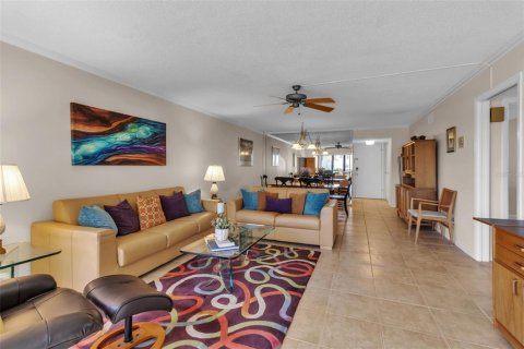Copropriété à vendre à Longboat Key, Floride: 2 chambres, 121.33 m2 № 2204557 - photo 15