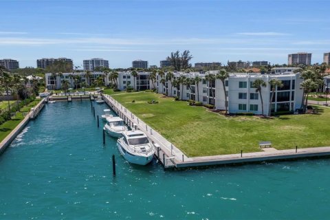 Copropriété à vendre à Longboat Key, Floride: 2 chambres, 121.33 m2 № 2204557 - photo 2