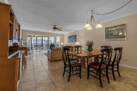 Copropriété à vendre à Longboat Key, Floride: 2 chambres, 121.33 m2 № 2204557 - photo 17