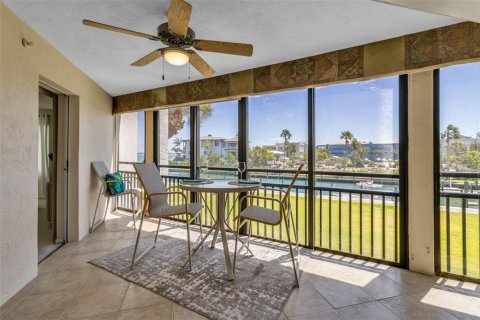 Copropriété à vendre à Longboat Key, Floride: 2 chambres, 121.33 m2 № 2204557 - photo 12