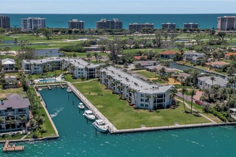 Condo in Longboat Key, Florida, 2 bedrooms  № 2204557