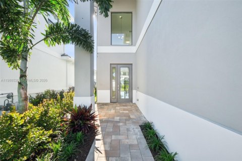 Casa en venta en Palm Beach Gardens, Florida, 5 dormitorios, 344.11 m2 № 2044906 - foto 9
