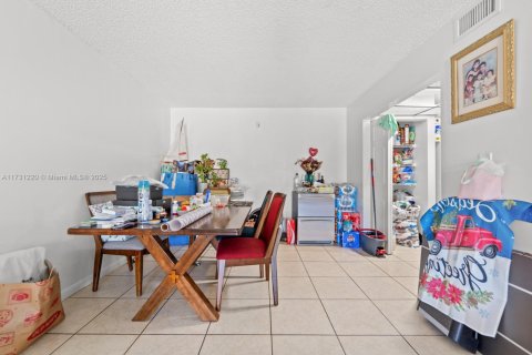 Купить кондоминиум в Майами, Флорида 3 спальни, 100.8м2, № 1812361 - фото 19