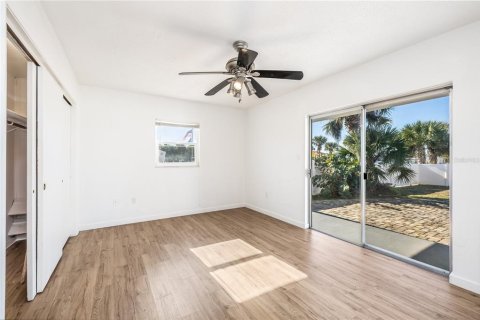Commercial property in Flagler Beach, Florida 62.8 sq.m. № 2104421 - photo 10