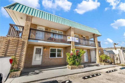 Commercial property in Flagler Beach, Florida 62.8 sq.m. № 2104421 - photo 2