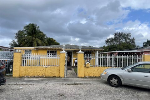 Дом в Майами, Флорида 3 спальни, 168.43м2 № 1999132