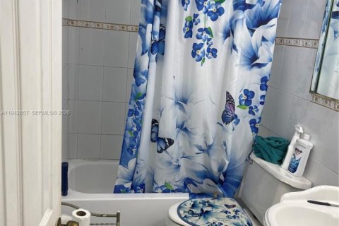 Купить виллу или дом в Майами, Флорида 3 спальни, 168.43м2, № 1999132 - фото 10