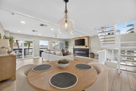 Townhouse in Clearwater, Florida 3 bedrooms, 199.74 sq.m. № 1846903 - photo 18