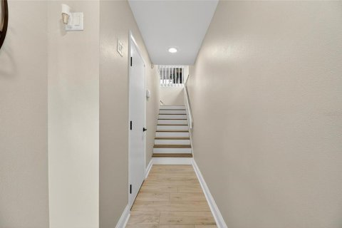 Townhouse in Clearwater, Florida 3 bedrooms, 199.74 sq.m. № 1846903 - photo 6