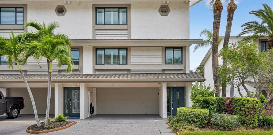 Townhouse in Clearwater, Florida 3 bedrooms, 199.74 sq.m. № 1846903