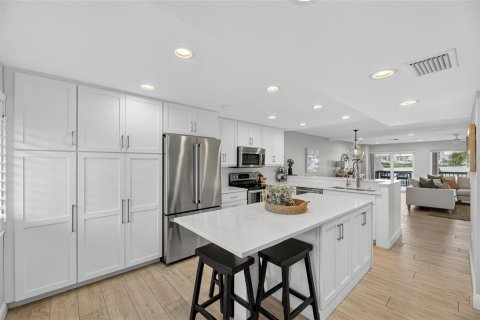 Townhouse in Clearwater, Florida 3 bedrooms, 199.74 sq.m. № 1846903 - photo 27