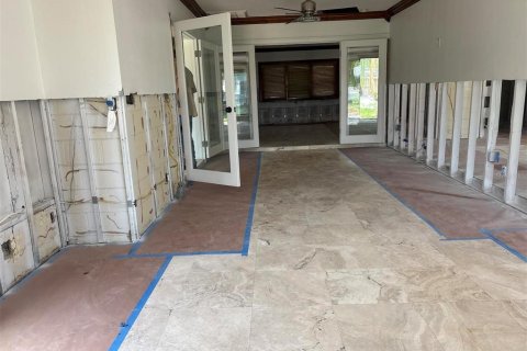 House in Tampa, Florida 3 bedrooms, 210.05 sq.m. № 1876341 - photo 15