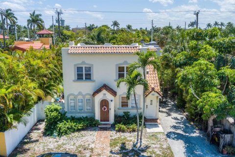 Commercial property in West Palm Beach, Florida 167.97 sq.m. № 2187626 - photo 13