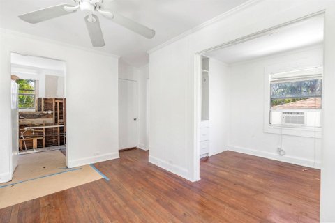 Commercial property in West Palm Beach, Florida 167.97 sq.m. № 2187626 - photo 5