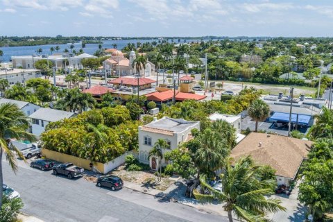 Commercial property in West Palm Beach, Florida 167.97 sq.m. № 2187626 - photo 14