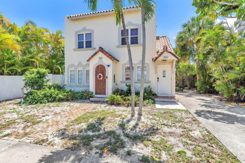 Commercial property in West Palm Beach, Florida 167.97 sq.m. № 2187626