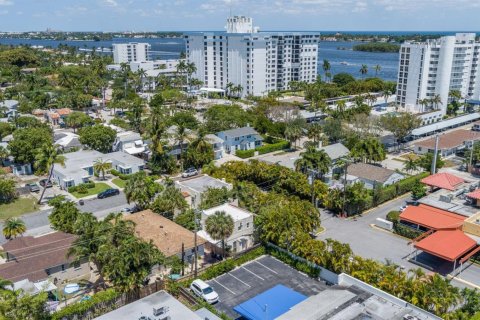Commercial property in West Palm Beach, Florida 167.97 sq.m. № 2187626 - photo 16