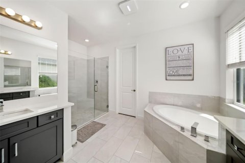 Villa ou maison à vendre à Lakewood Ranch, Floride: 5 chambres, 360.09 m2 № 2134798 - photo 29