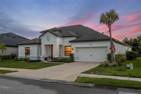 Villa ou maison à vendre à Lakewood Ranch, Floride: 5 chambres, 360.09 m2 № 2134798 - photo 3
