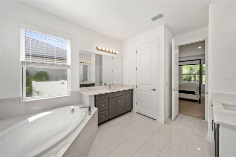 Villa ou maison à vendre à Lakewood Ranch, Floride: 5 chambres, 360.09 m2 № 2134798 - photo 28