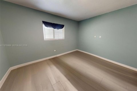 Commercial property in Hollywood, Florida 167.69 sq.m. № 2091391 - photo 25