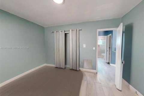 Commercial property in Hollywood, Florida 167.69 sq.m. № 2091391 - photo 26