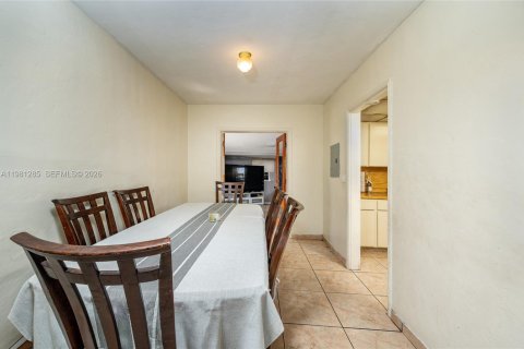 Immobilier commercial à vendre à Miami, Floride № 2051864 - photo 13