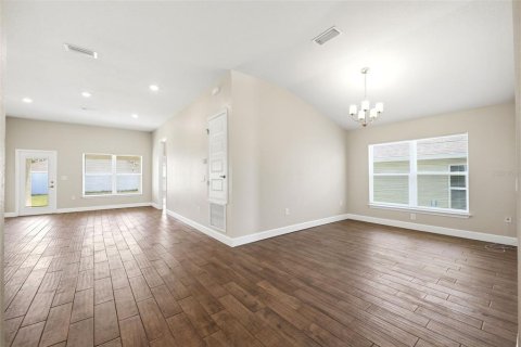 House in Spring Hill, Florida 4 bedrooms, 167.6 sq.m. № 2222445 - photo 7