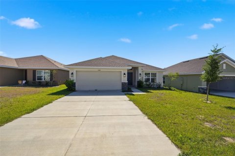 House in Spring Hill, Florida 4 bedrooms, 167.6 sq.m. № 2222445 - photo 2