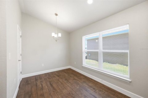 House in Spring Hill, Florida 4 bedrooms, 167.6 sq.m. № 2222445 - photo 13