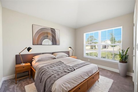 House in Spring Hill, Florida 4 bedrooms, 167.6 sq.m. № 2222445 - photo 6