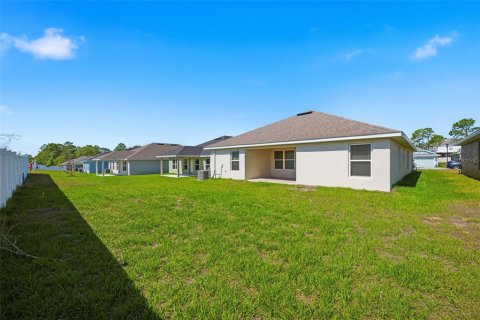 House in Spring Hill, Florida 4 bedrooms, 167.6 sq.m. № 2222445 - photo 28