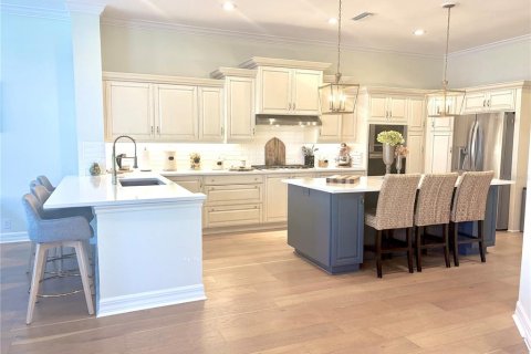 House in Apollo Beach, Florida 5 bedrooms, 371.61 sq.m. № 2092519 - photo 13
