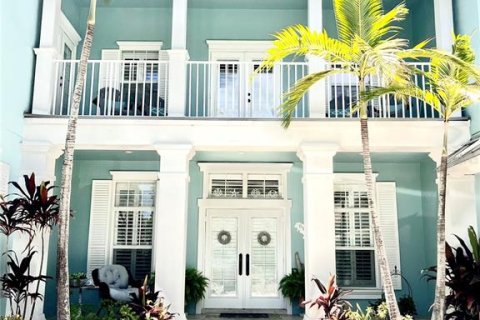 House in Apollo Beach, Florida 5 bedrooms, 371.61 sq.m. № 2092519 - photo 10