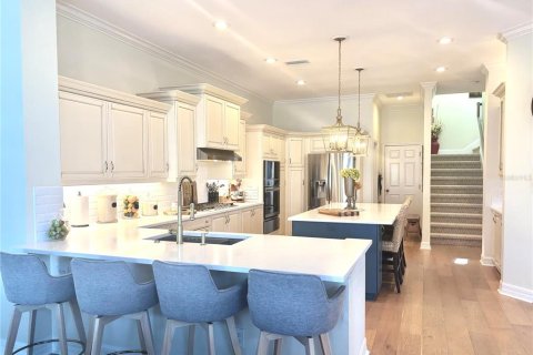 House in Apollo Beach, Florida 5 bedrooms, 371.61 sq.m. № 2092519 - photo 15